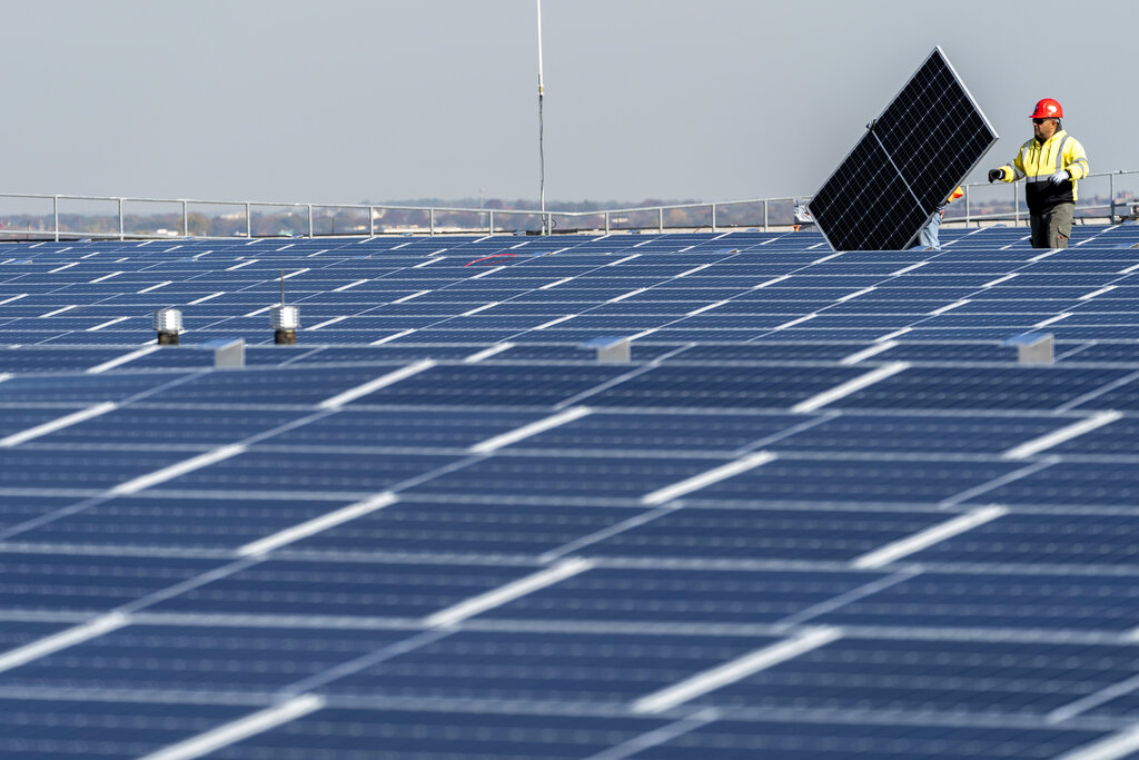 Biden Waives Solar Panel Tariffs Seeks To Boost Production News 
